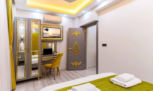 turkey/istanbul/beyoglu/santariotaximhotelc9c3ad6e.jpg
