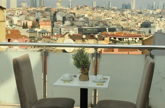 turkey/istanbul/beyoglu/taximstarlighthotelc4dc8822.jpg
