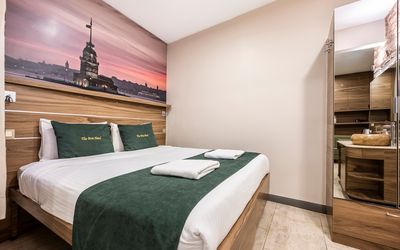 The Pera Hotel · 4