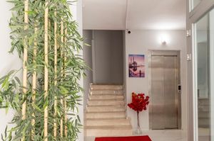 turkey/istanbul/beyoglu/theredtentsuite23e96ac256.jpg