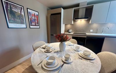 Weingart Suites Hotel · 4