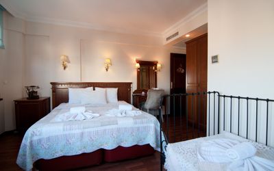 Emine Sultan Hotel · 5