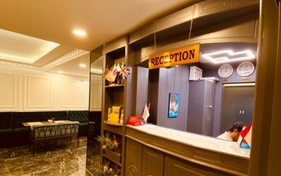 Adora Hotel · 4