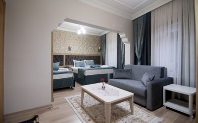 Blue Tuana Hotel · 4