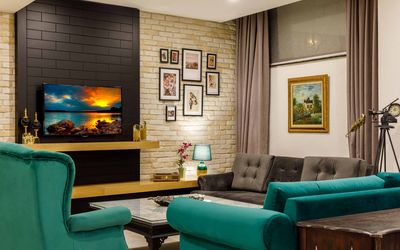 Golden Crown Hotel · 5