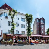 Rose Bouquets Hotel