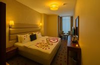 Queen Room with Balcony