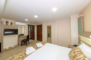 turkey/istanbul/fatih/raimondoteleade22a0.jpg