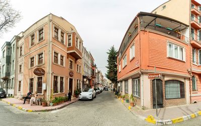 Sultan House · 2