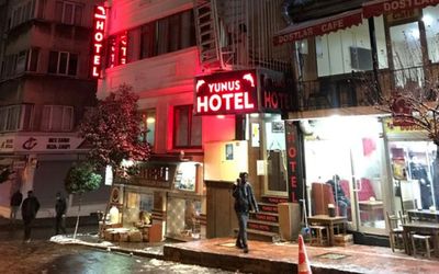 Yunus Hotel · 4