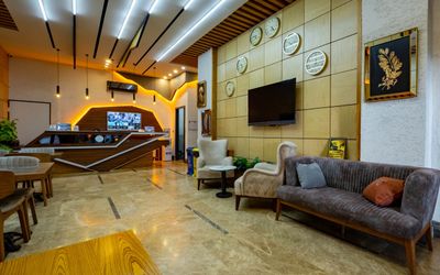 Frt Airport Hotel · 5