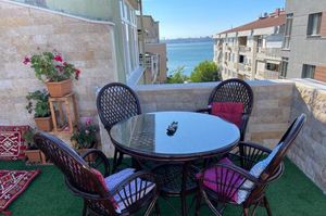 turkey/istanbul/kadikoy/esmodasuit0b050106.jpg