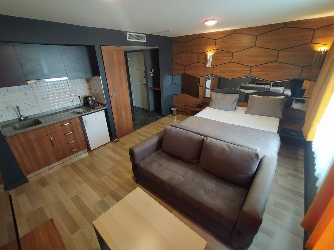 Elite World Comfy Kafe