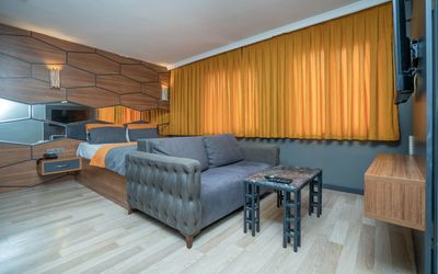 216 FB Suites · 5
