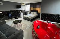 jacuzzi room