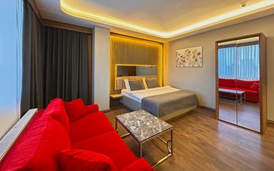 216 Eagle Palace · 4