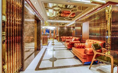 Manors Hotel · 3