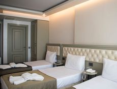 Standart Deniz Manzaralı Üç Kişilik Oda
