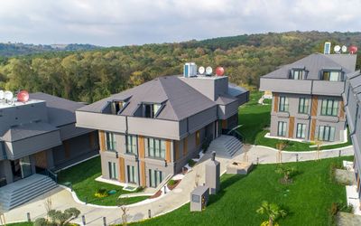 Menalo Hotel · 4