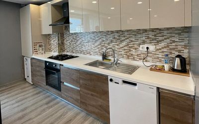 On4 Rooms and Suites · 4