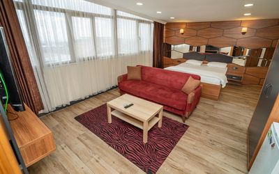 216 Hill Suites · 4