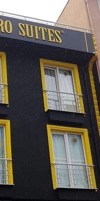 Retro Suites
