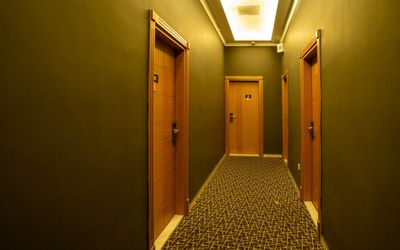 Royal Nest · 5