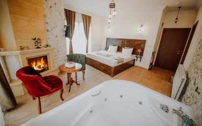 Sea House Hotel · 4