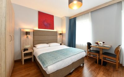 Andi Hotel · 3