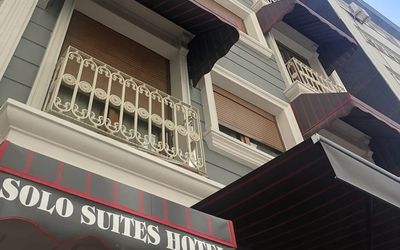 Solo Suites Hotel · 5