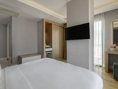 Corner Double Room