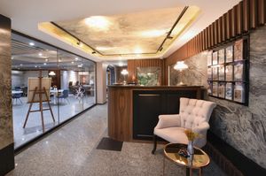 turkey/istanbul/sisli/harbiyeresidencee7e4efb3.jpg