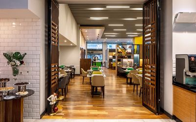 Holiday Inn İstanbul Şişli · 5