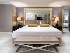 Deluxe  Family Suite