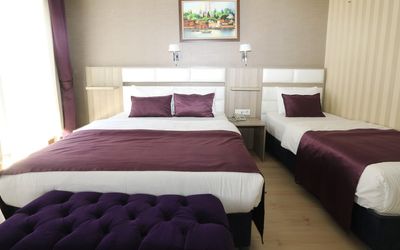 Nil Hotel · 3