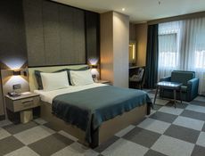 Suite Room With Jacuzzi And Sauna