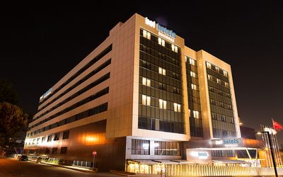 Bof Hotels Business · 4