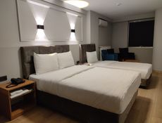 Deluxe Üç Kişilik Oda