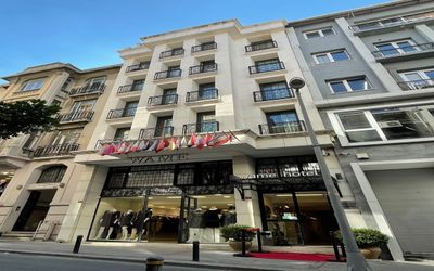Wame Suite Hotel · 4