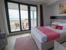 Deluxe Room with Balcony Sea View