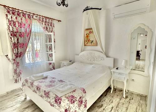 turkey/izmir/cesme/aisembyhired5c8b3be.jpg