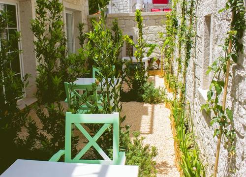 turkey/izmir/cesme/avlualacatiboutiquehotel47febb08.jpg