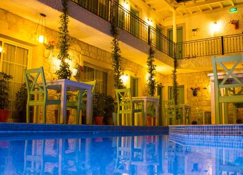 turkey/izmir/cesme/avlualacatiboutiquehotelbd9e5833.jpg