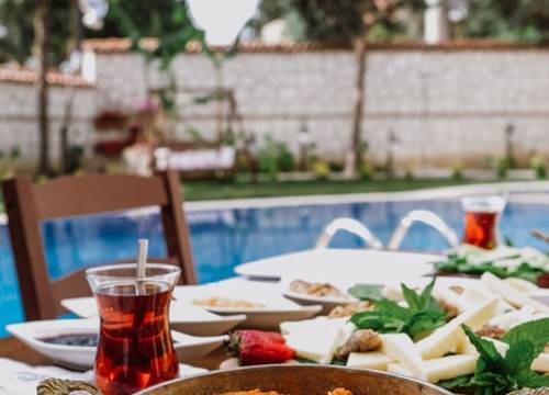 turkey/izmir/cesme/deruniilica0181733b.jpg