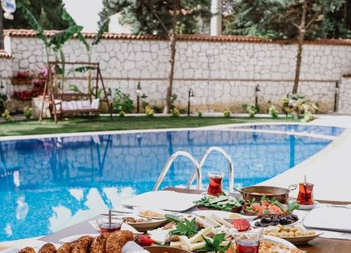 turkey/izmir/cesme/deruniilicaa252299e.jpg