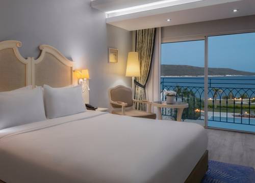 turkey/izmir/cesme/doubletreebyhiltoncesmealacatibeachresortb18c0ac3.jpg