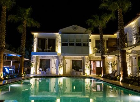 turkey/izmir/cesme/icarus7f2670b0.jpg