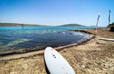 turkey/izmir/cesme/ionclubwindsurfbeachfc233fd1.jpg