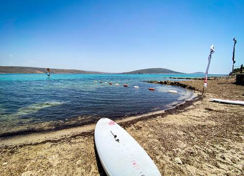 turkey/izmir/cesme/ionclubwindsurfbeachfc233fd1.jpg