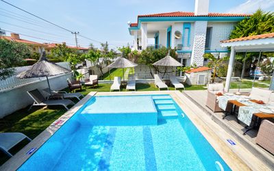 Lamira Suites 1 · 5